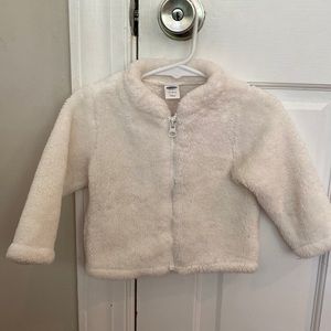 Super cozy Old Navy zip up jacket. 12-18 mo. White Sherpa